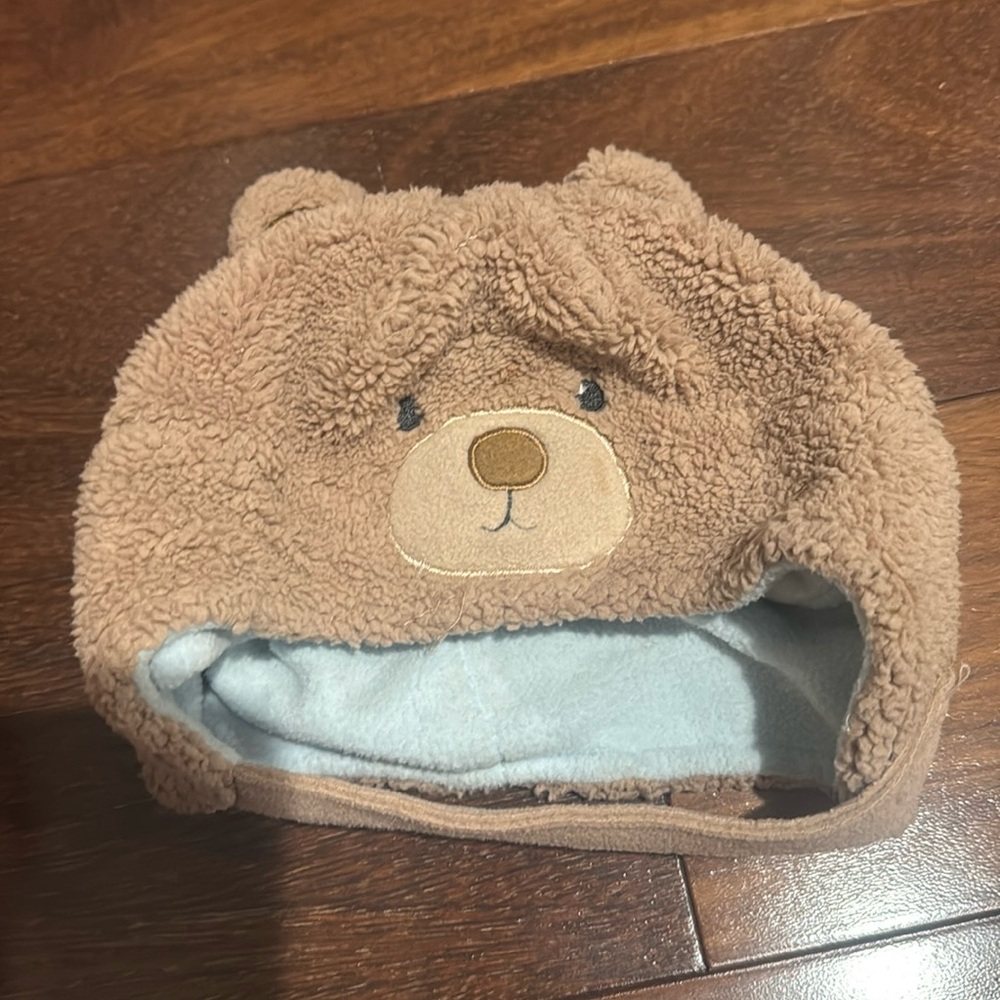 Baby hat size 12-18 mons guc